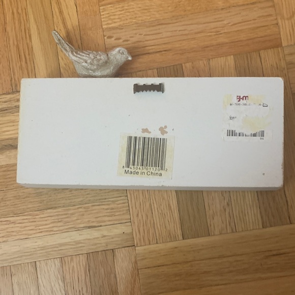 8.5” x 3.5” x 1” Decorative Home Sign with Bird Accent - Picture 4 of 6